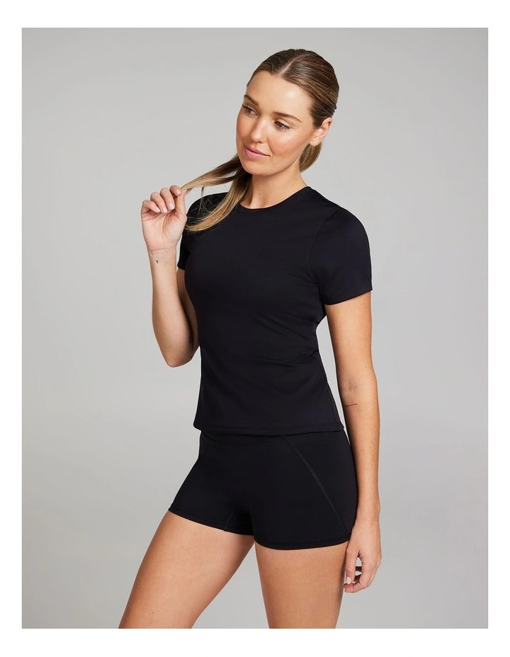 Base Layer Travel Tee in Black image 3