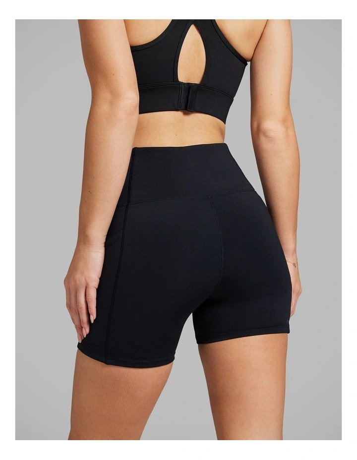 Reform Mid Thigh Bike Shorts in Jet Black image 2