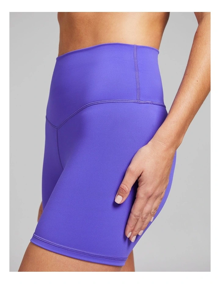 Base One Mid Thigh Bike Shorts in Viva image 4