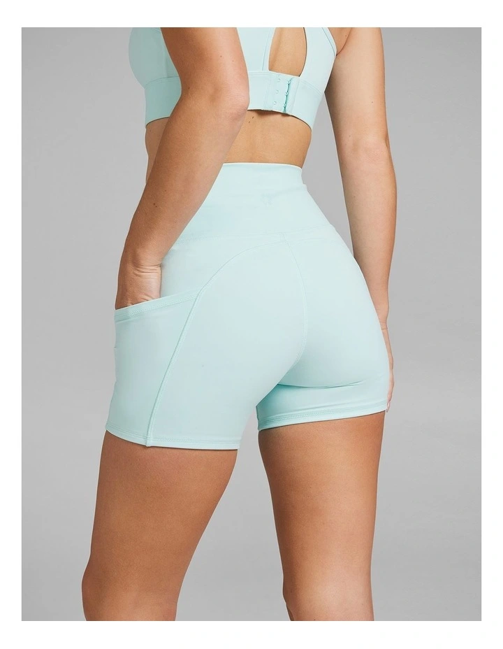 No Front Seam Pocket Mid Thigh Bike Shorts in Green image 2