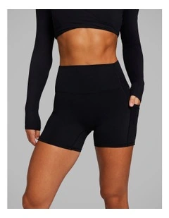 No Front Seam Booty Shorts in Black