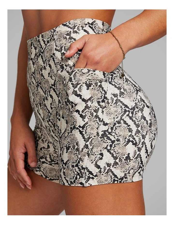No Front Seam Mid Thigh Bike Shorts in Sand Snake image 4