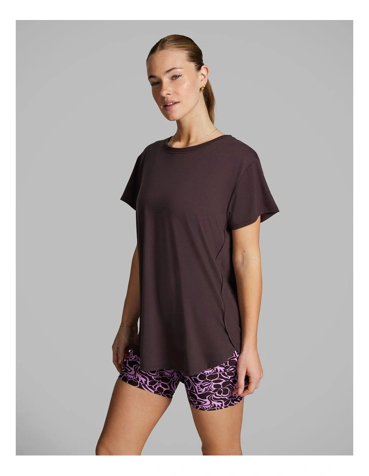 Relaxed Longline Tee in Chestnut image 3