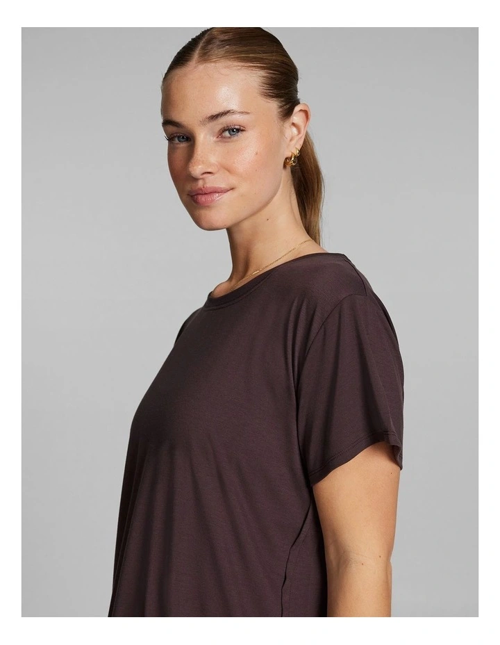 Relaxed Longline Tee in Chestnut image 4
