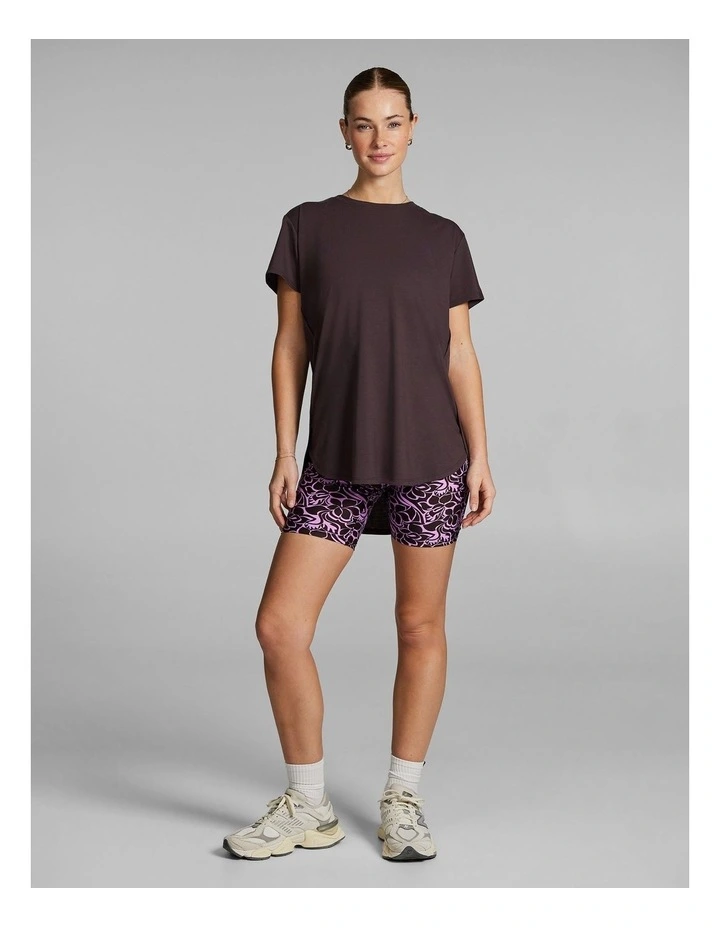 Relaxed Longline Tee in Chestnut image 5