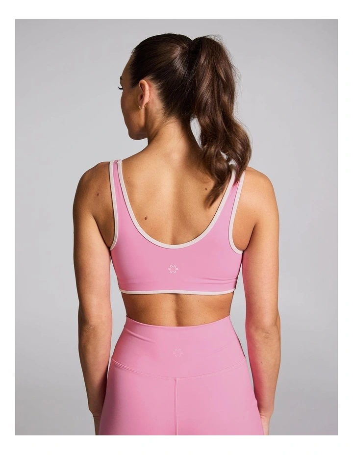 Contrast Medium Impact Sports Bra Popular Pink image 2