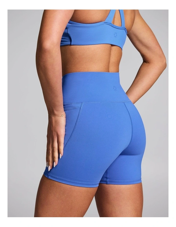 No Front Seam Mid Thigh Bike Shorts Bright Blue image 4