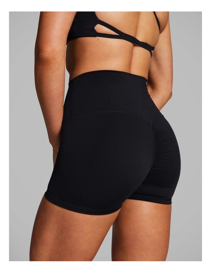 No Front Seam Scrunch Bum Booty Shorts in Black image 2