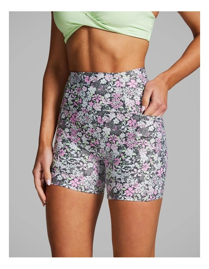No Front Seam Mid Thigh Bike Shorts Lime Soda Floral image 3