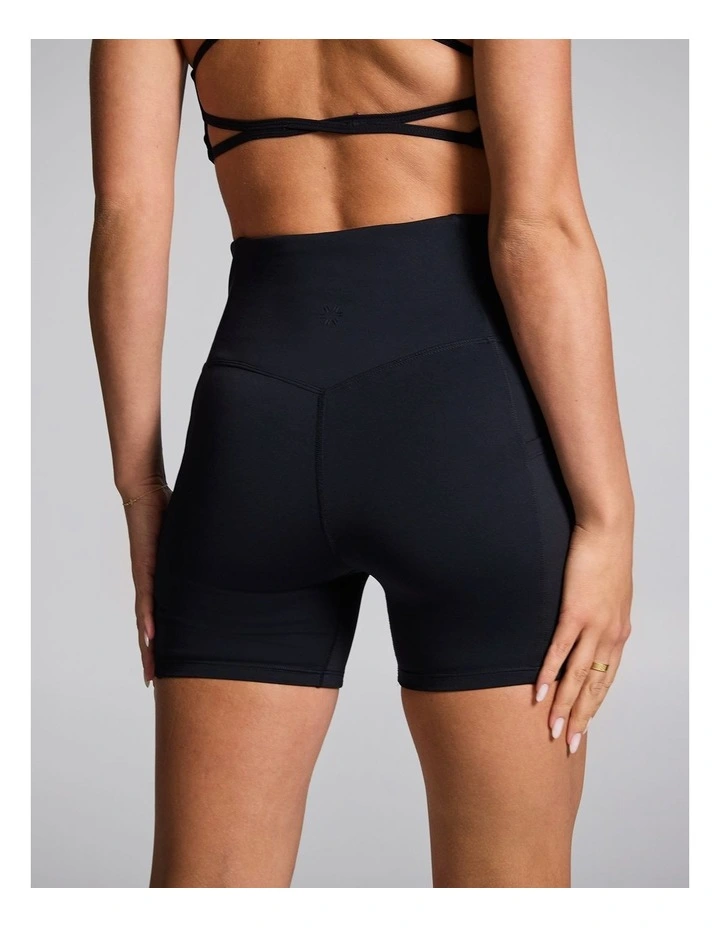 No Front Seam Mid Thigh Bike Shorts in Black image 2