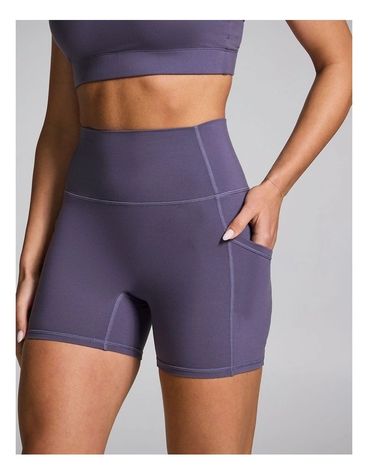 No Front Seam Mid Thigh Bike Shorts Soulful image 3