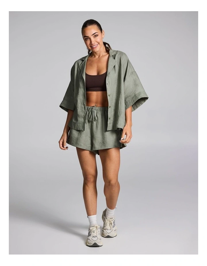 Linen Shorts in Khaki image 5