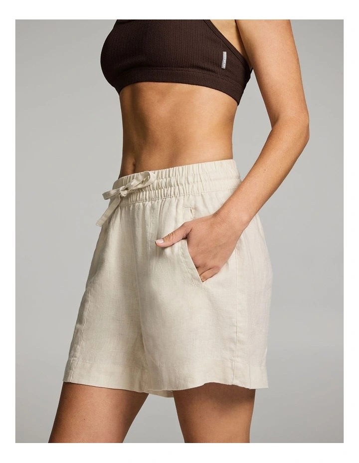 Linen Shorts in Vanilla image 3