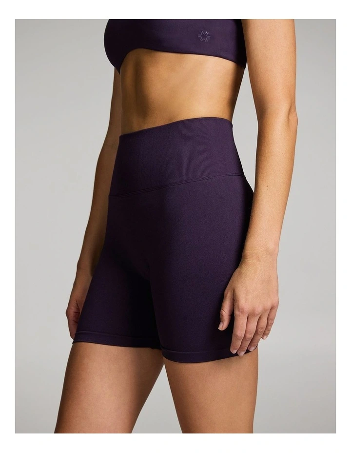 Booty Booster Scrunch Bum Bike Shorts in Plum image 3