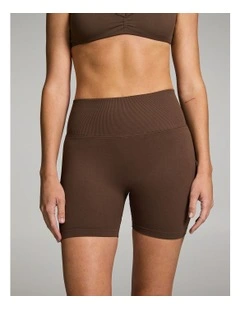 Booty Booster Scrunch Bum Bike Shorts in Walnut