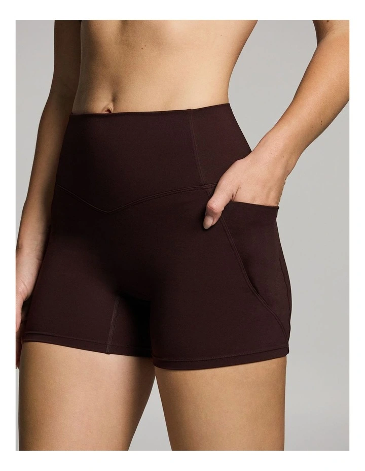 No Front Seam Pocket Mid Thigh Bike Shorts in Cocoa image 4