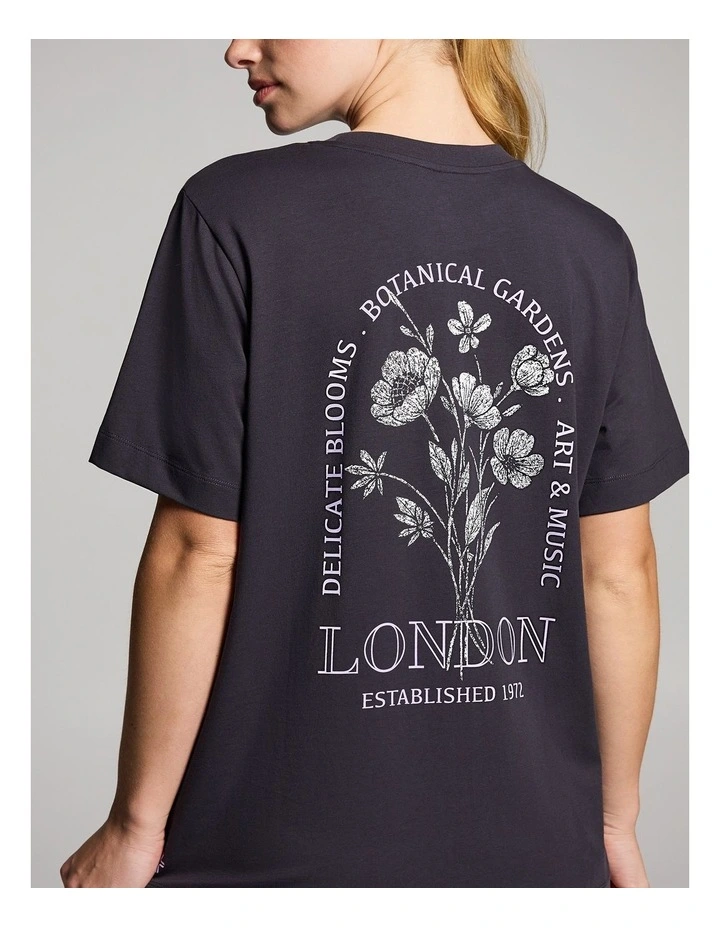 Graphic Tee in Dark Grey image 4