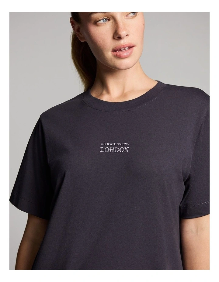 Graphic Tee in Dark Grey image 5