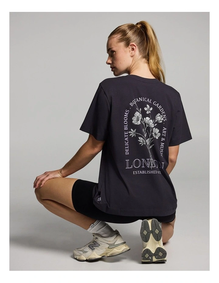 Graphic Tee in Dark Grey image 6