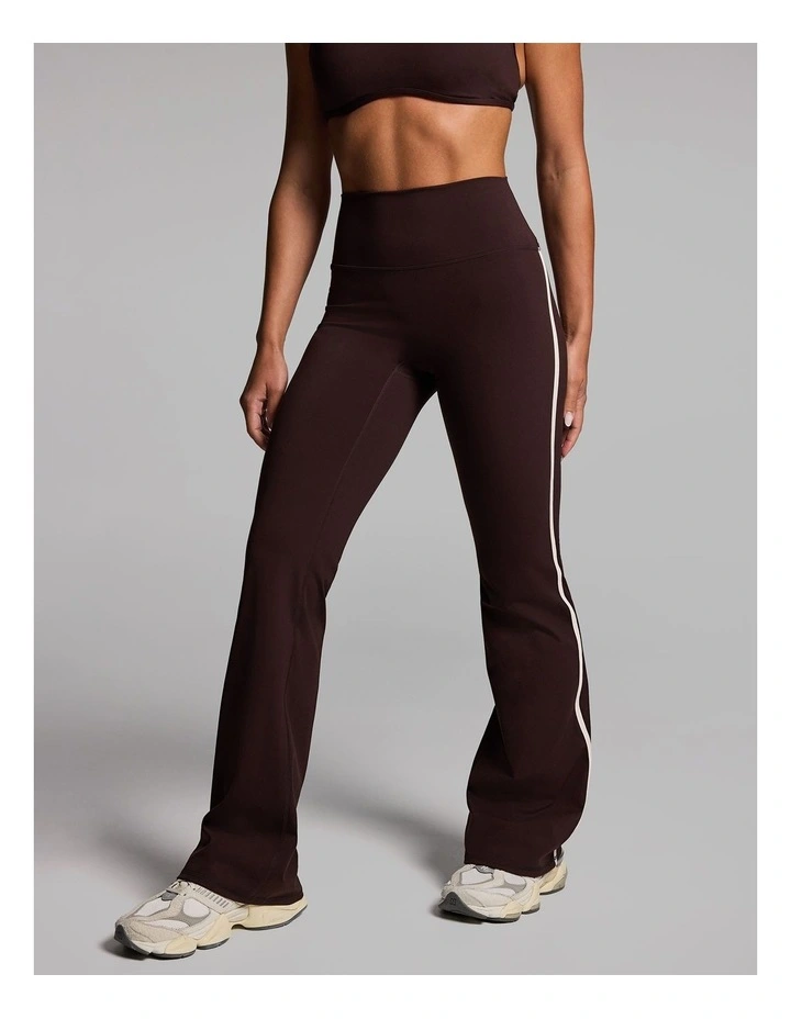 No Front Seam Flared Pant in Cocoa image 3