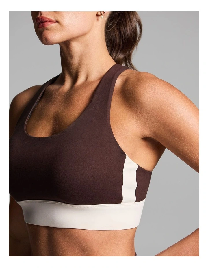 Euphoria Adjustable High Impact Sports Bra in Cocoa/Alabaster image 4