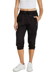 Woven 3/4 Jogger in Black