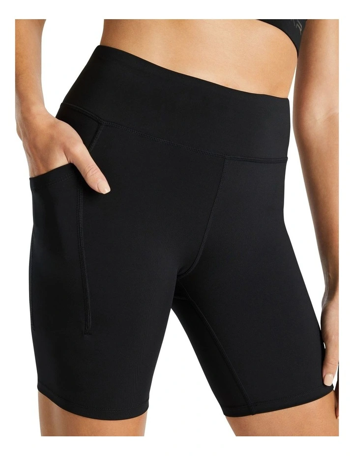 Energise Pocket Bike Shorts in Black image 5