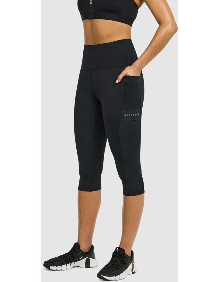 Velocity Pocket 3/4 Tights in Black image 1