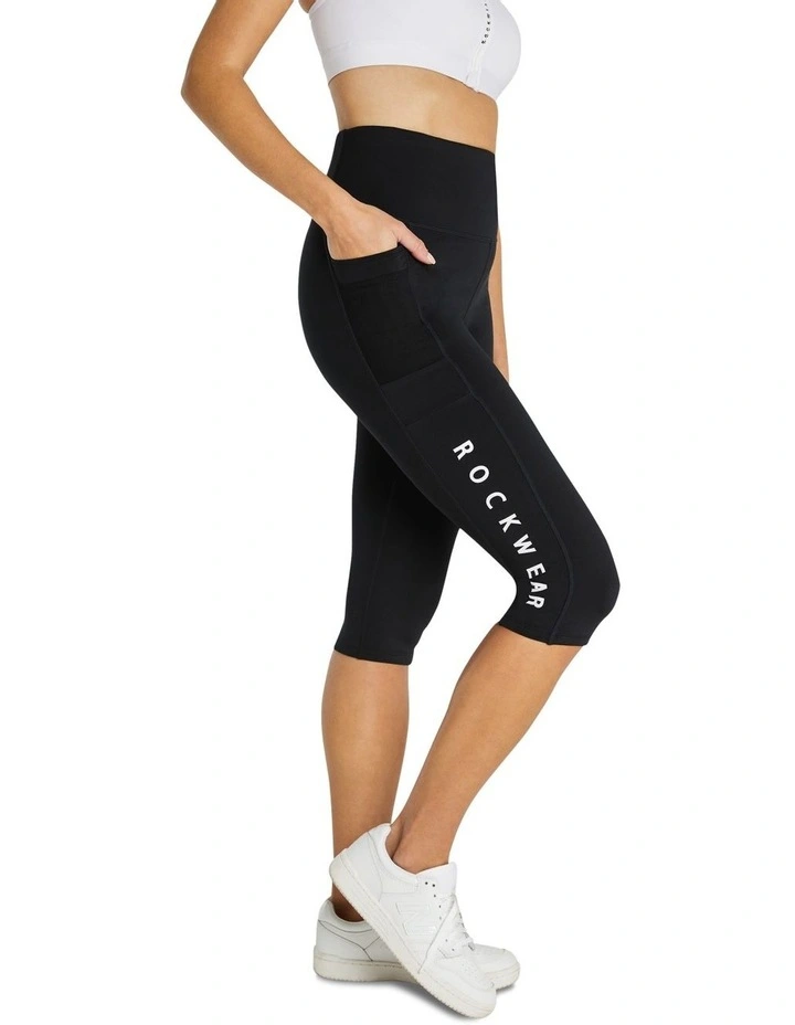 Velocity Pocket 3/4 Tights in Black image 3