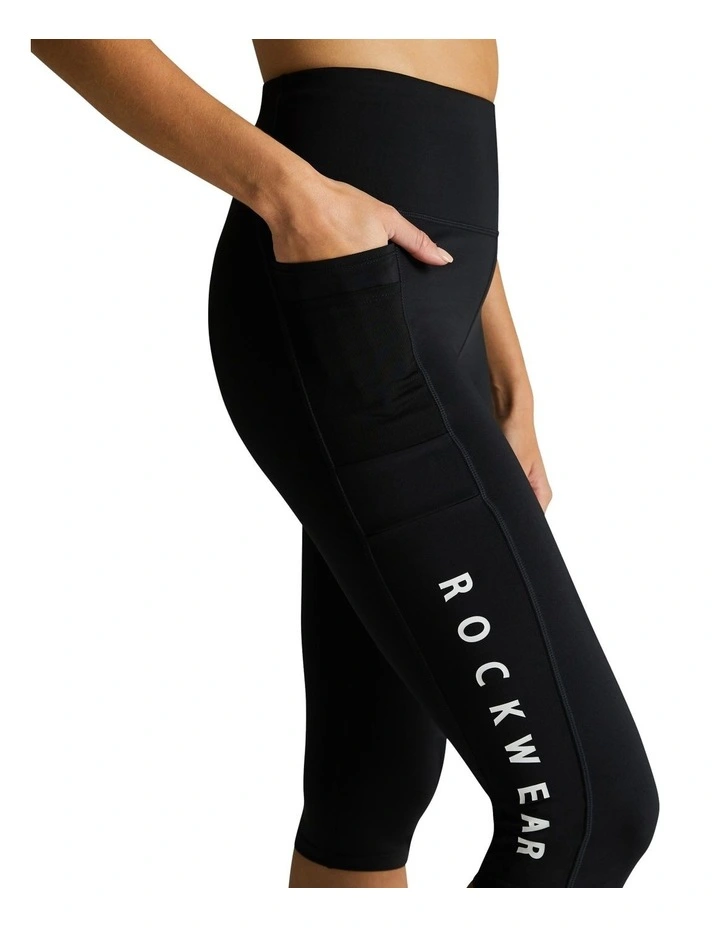 Velocity Pocket 3/4 Tights in Black image 5