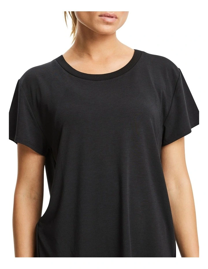 Long Line High Low Tee in Black image 4