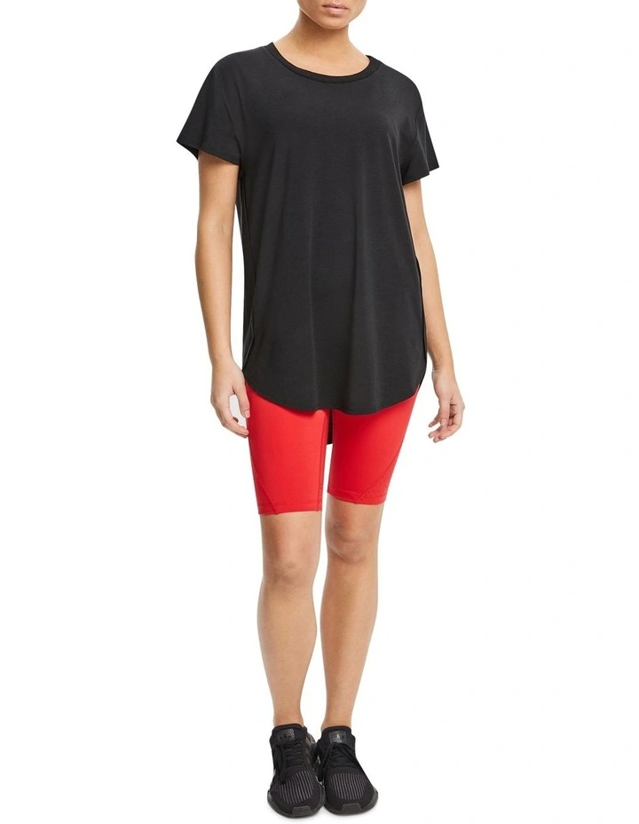 Long Line High Low Tee in Black image 5