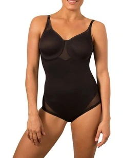 Sheer Shaping Extra-Firm Control Underwire Bodybriefer in Black