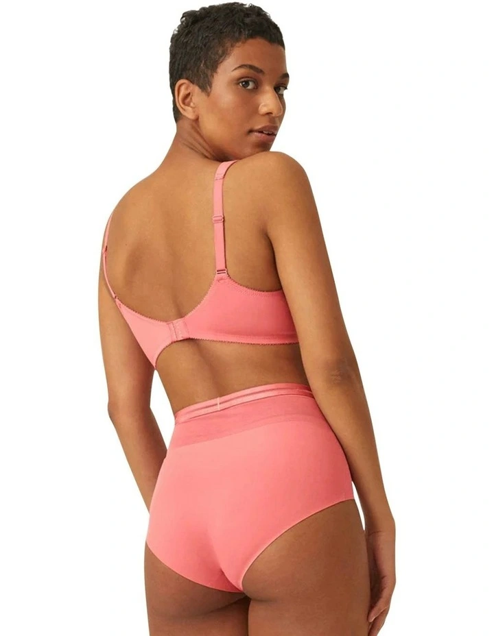 Padded Wirefree T-shirt Bra With Wide Straps in Pink image 4