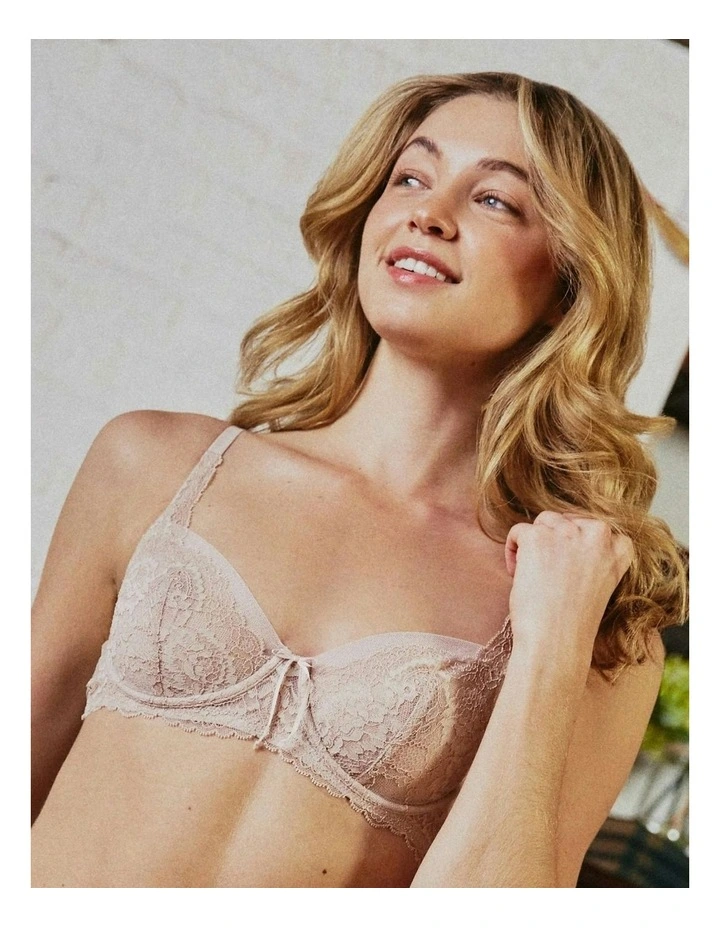 Minx Wired Lace Balconette Bra in Cashmere/Blush image 3