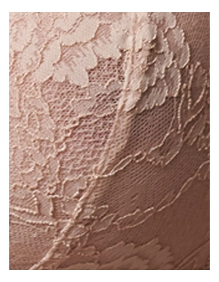 Minx Wired Lace Balconette Bra in Cashmere/Blush image 7