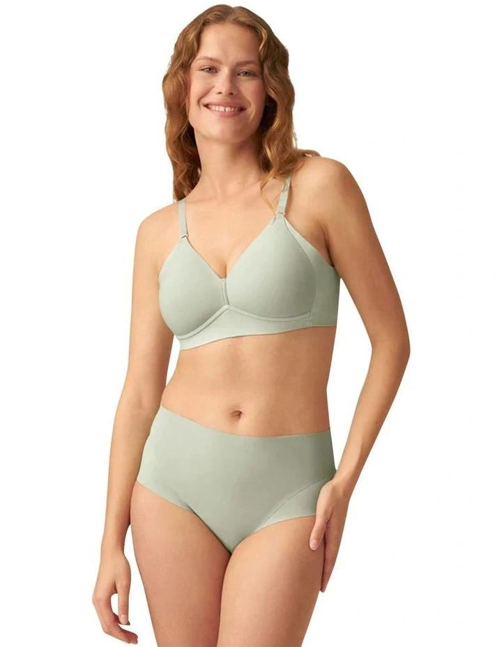 Side Smoothing Soft Cup Wireless Padded Bra in Green image 3