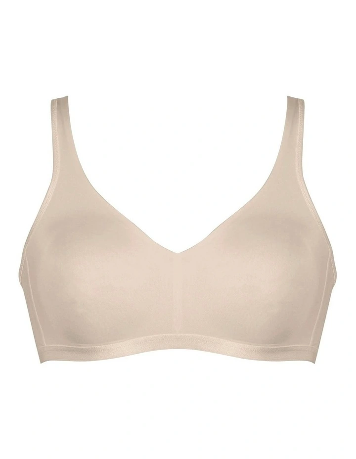 Thursday Wirefree Seamless Moulded Minimiser Bra in Light Beige image 5