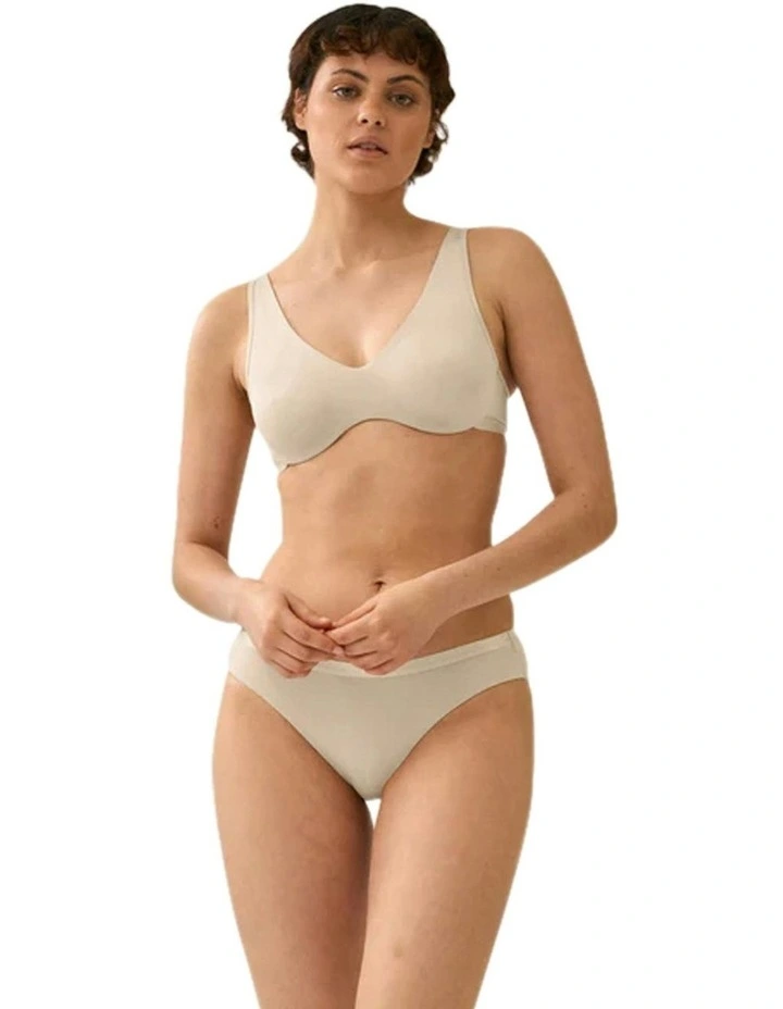 Thursday Second Skin Seamless Wired Bra in Light Beige image 4