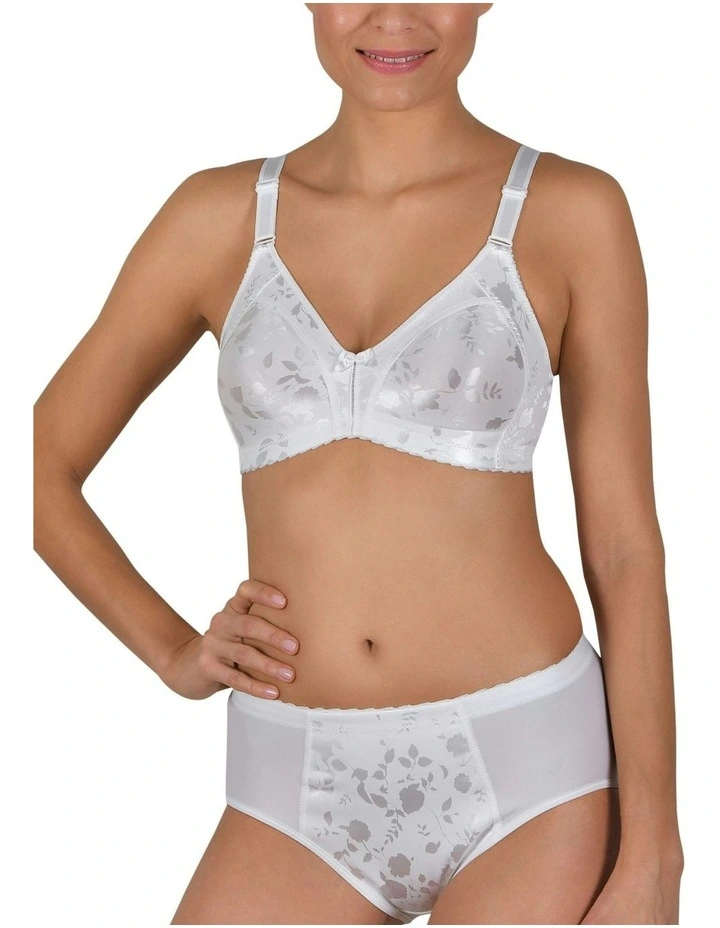 Satin Wide Strap Wireless Minimiser Bra in White image 3