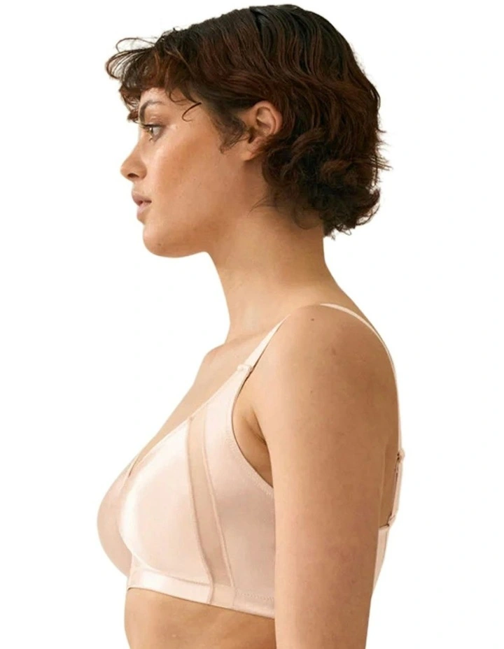 Curve Hugger Seamless Wirefree Minimiser Bra in Light Beige image 3
