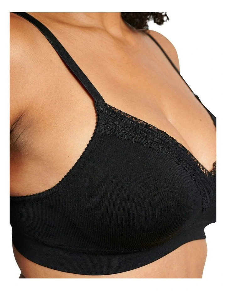 Agathe Comfortable Padded Wirefree Bra With Lace in Black image 4
