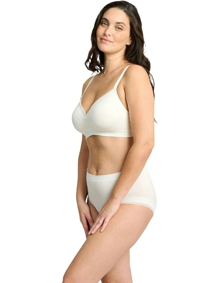 Agathe Comfortable Padded Wirefree Bra With Lace in White image 6