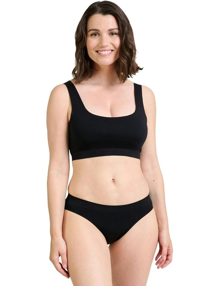 So Confort Seamless Wirefree Crop Top Bra in Black image 6