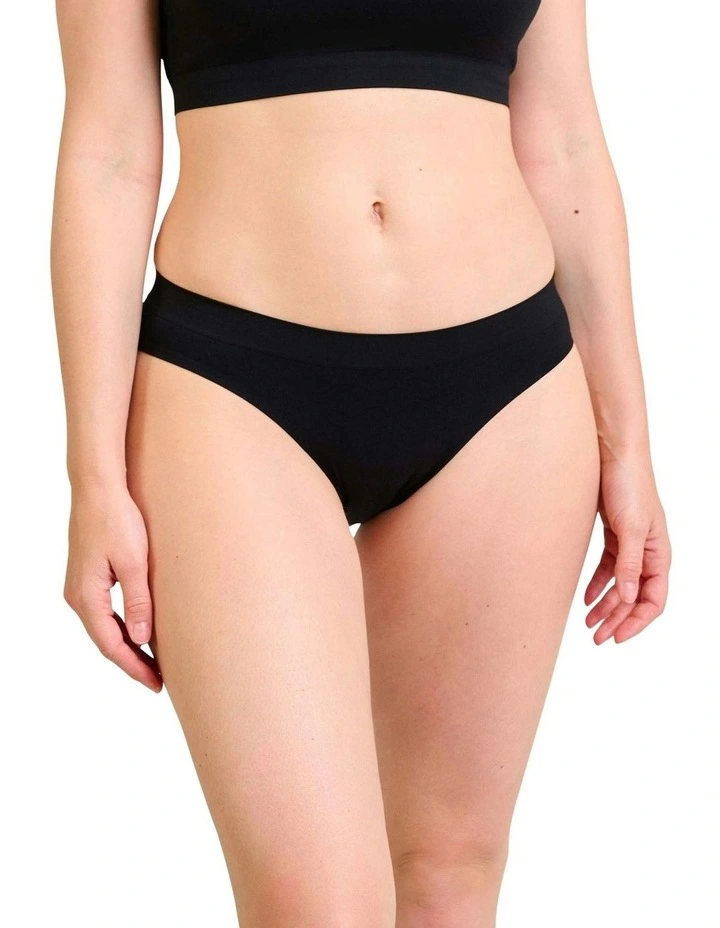 So Confort Seamless Plus Size Brief in Black image 1