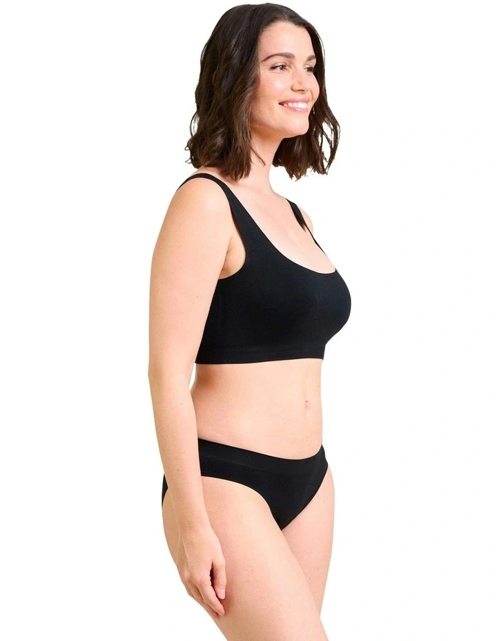 So Confort Seamless Plus Size Brief in Black image 3