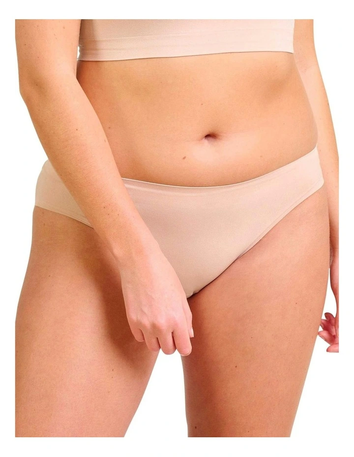 So Confort Seamless Plus Size Brief in Nude image 1