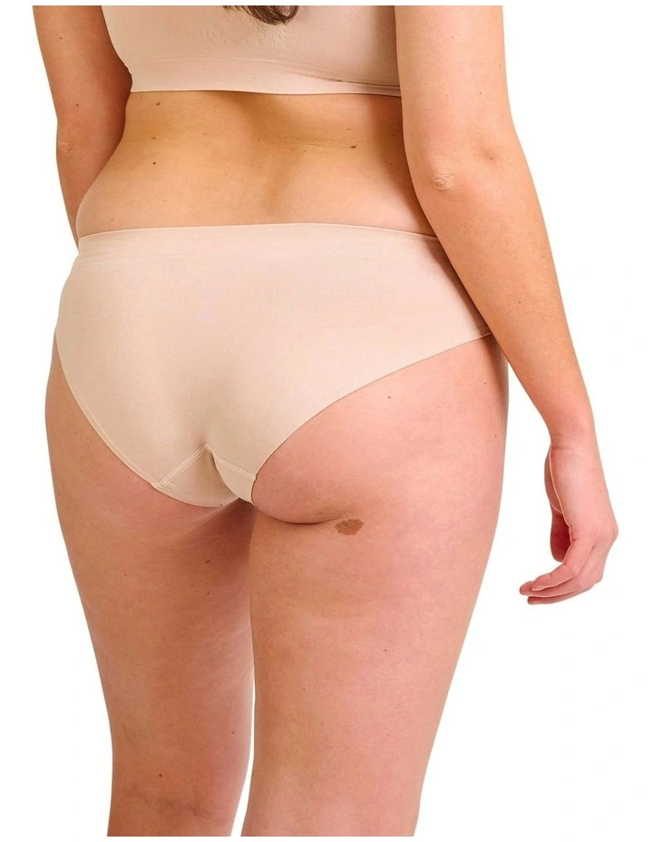 So Confort Seamless Plus Size Brief in Nude image 2