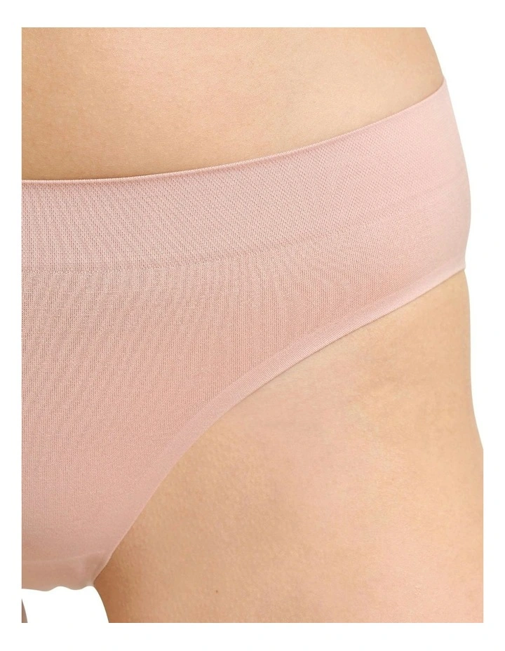 So Confort Seamless Plus Size Brief in Nude image 5