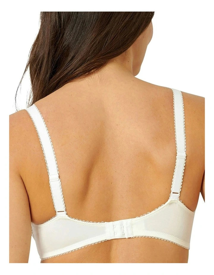 Ariane Full Cup Underwire Lace Bra in Ivory image 2